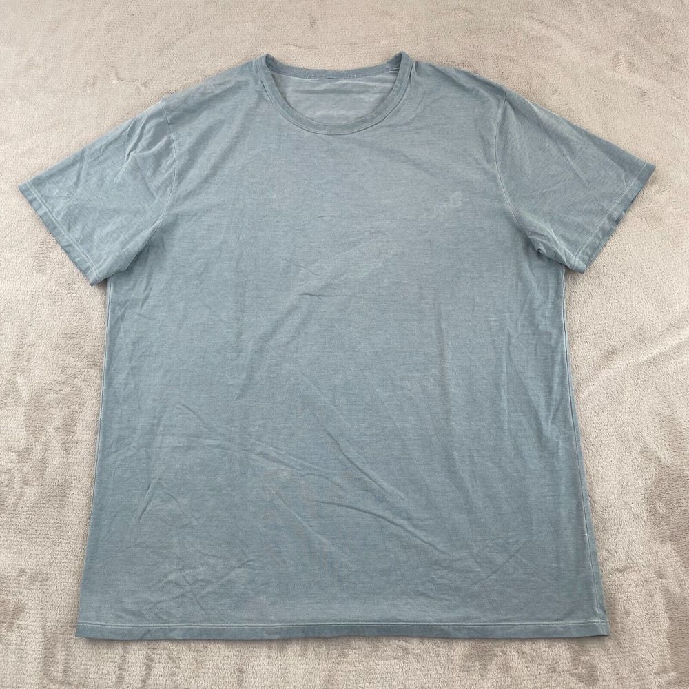 Lululemon 5 Year Basic Men 2XL Grey Mineral Washed Crew Neck Short Sleeve Active